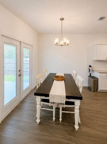 3401 Travis Ct, Corpus Christi, TX 78414