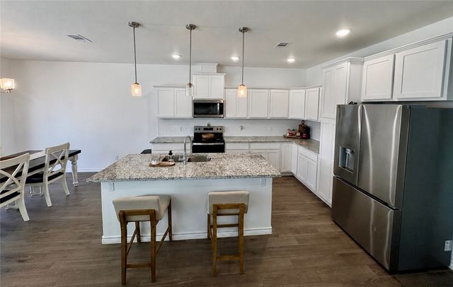 3401 Travis Ct, Corpus Christi, TX 78414