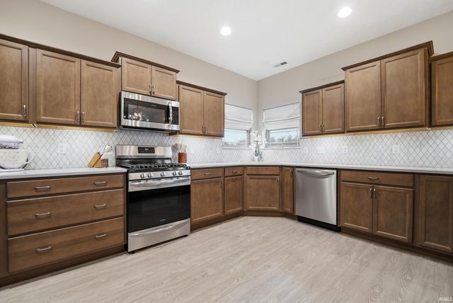 4336 Admirals Cove Drive, Lafayette, IN 47909