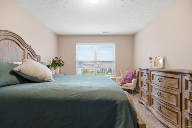 4336 Admirals Cove Drive, Lafayette, IN 47909