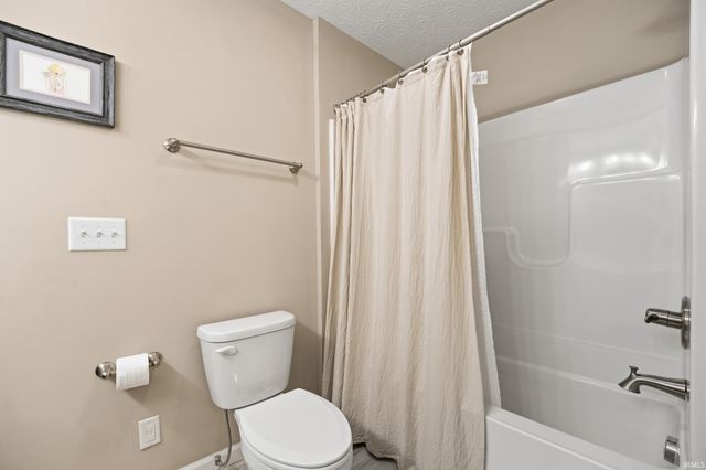 4336 Admirals Cove Drive, Lafayette, IN 47909