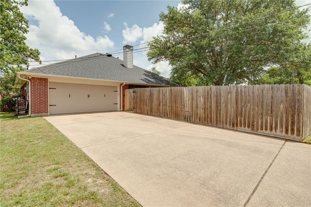 4700 Kensington Road, Bryan, TX 77802