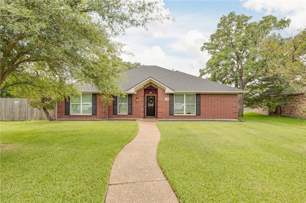 4700 Kensington Road, Bryan, TX 77802