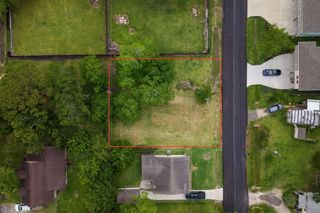 402 Bay Oaks Drive, La Porte, TX 77571