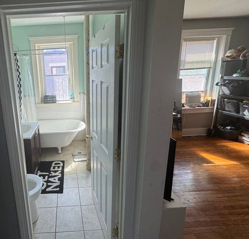 1568 Commonwealth Ave 12, Boston, MA 02135