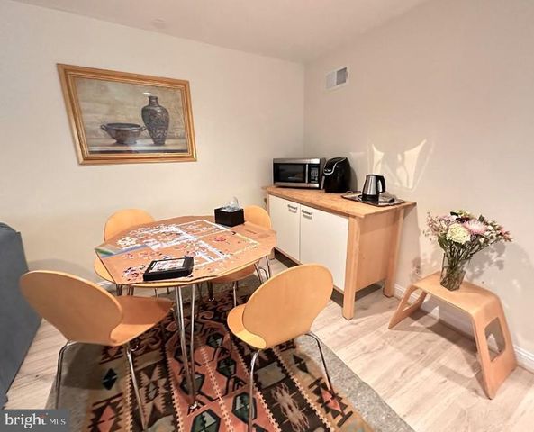 9915 GLEN ROAD, Potomac, MD 20854