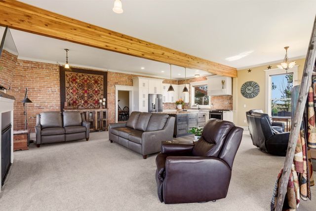 28752 N Tramm Rd, Reardan, WA 99029