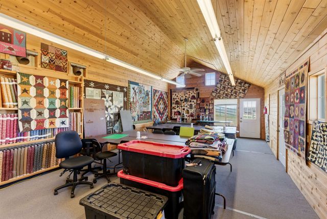 28752 N Tramm Rd, Reardan, WA 99029