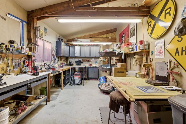 28752 N Tramm Rd, Reardan, WA 99029