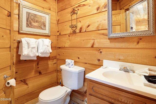 1433 Twin Rock Drive, Sevierville, TN 37862