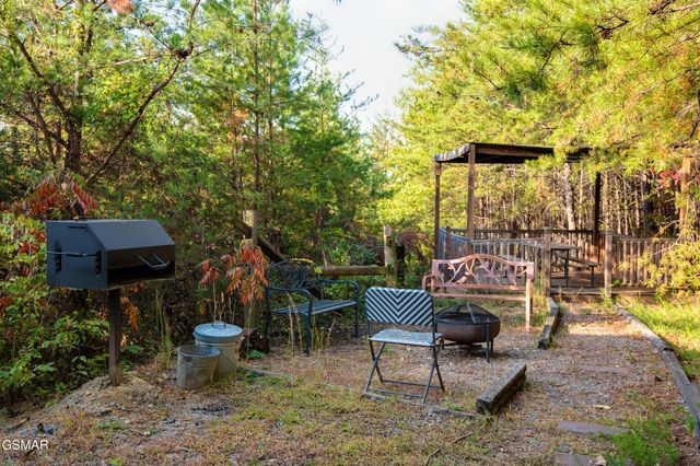 1433 Twin Rock Drive, Sevierville, TN 37862