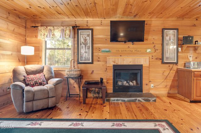 1433 Twin Rock Drive, Sevierville, TN 37862