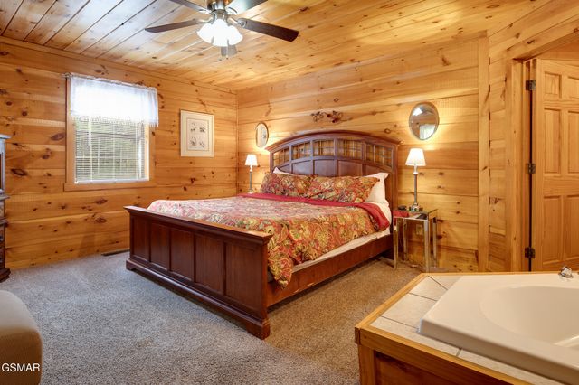 1433 Twin Rock Drive, Sevierville, TN 37862