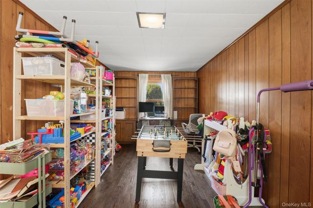 222 Carol Avenue Right Side, Pelham, NY 10803