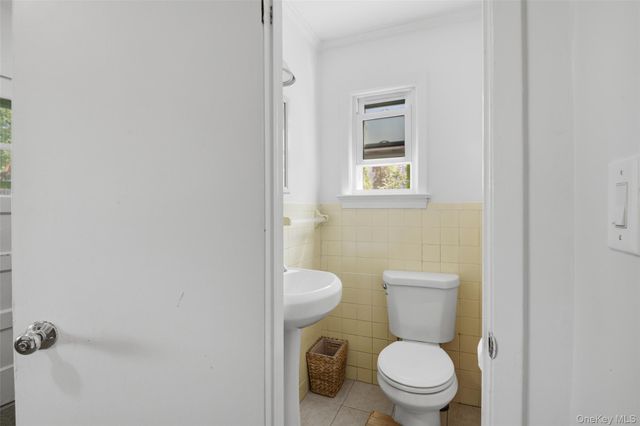 222 Carol Avenue Right Side, Pelham, NY 10803