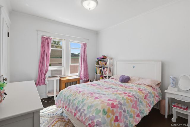 222 Carol Avenue Right Side, Pelham, NY 10803