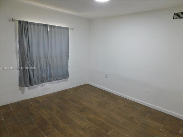 10945 NW 19th Ave B, Miami, FL 33167