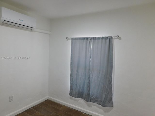 10945 NW 19th Ave B, Miami, FL 33167