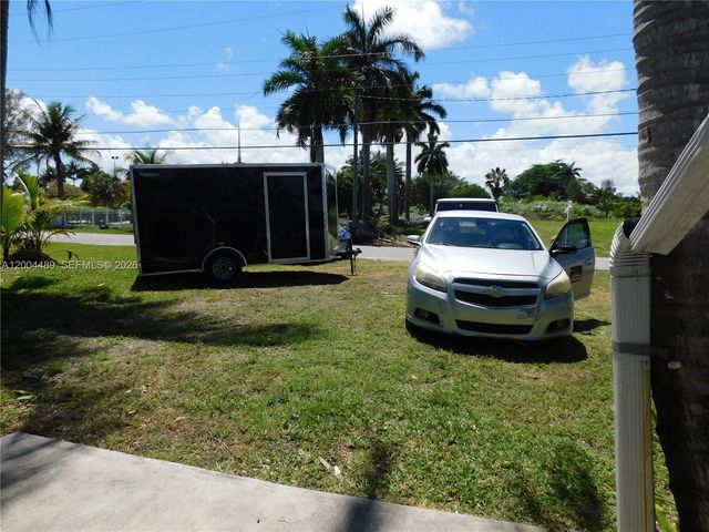 10945 NW 19th Ave B, Miami, FL 33167