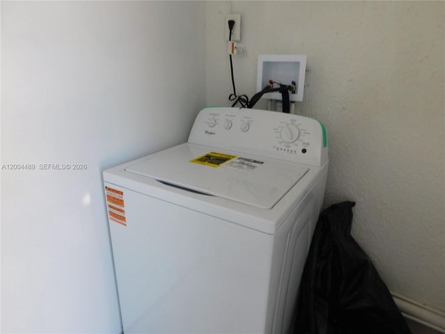 10945 NW 19th Ave B, Miami, FL 33167