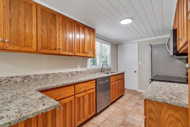 433 Dogwood Hill RD, Boones Mill, VA 24065