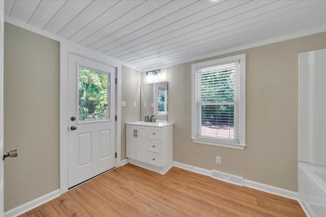 433 Dogwood Hill RD, Boones Mill, VA 24065