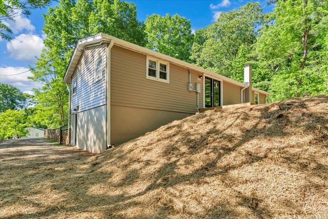 433 Dogwood Hill RD, Boones Mill, VA 24065