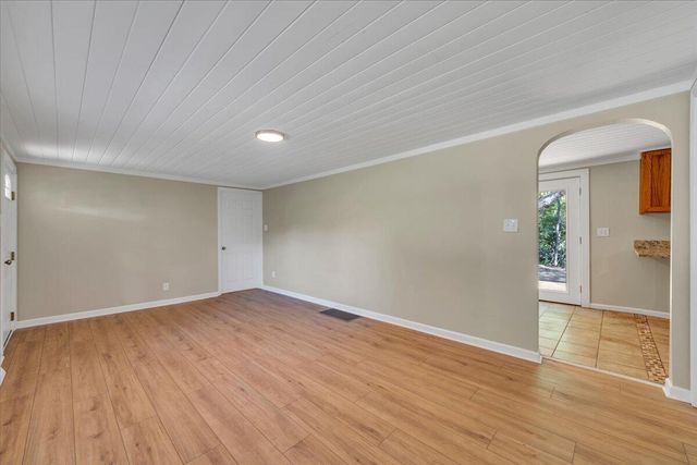 433 Dogwood Hill RD, Boones Mill, VA 24065