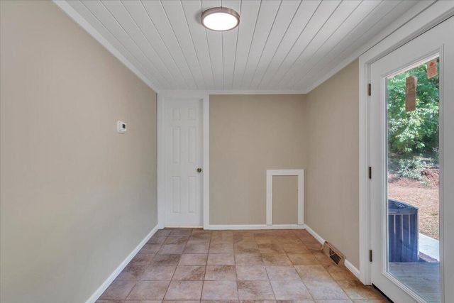 433 Dogwood Hill RD, Boones Mill, VA 24065