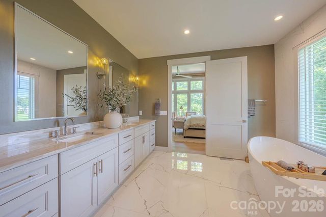 73 Angelina Lane, Mills River, NC 28759