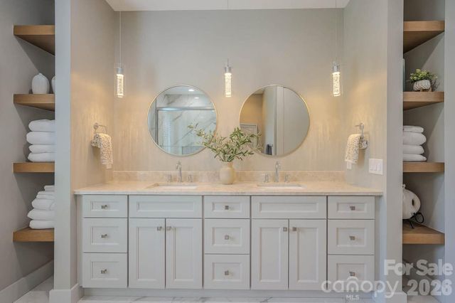 73 Angelina Lane, Mills River, NC 28759