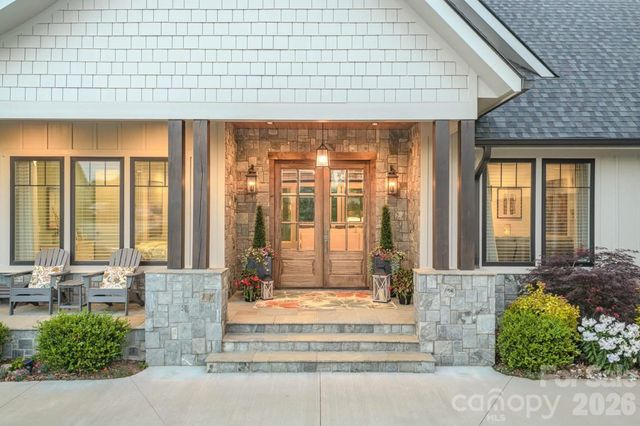 73 Angelina Lane, Mills River, NC 28759