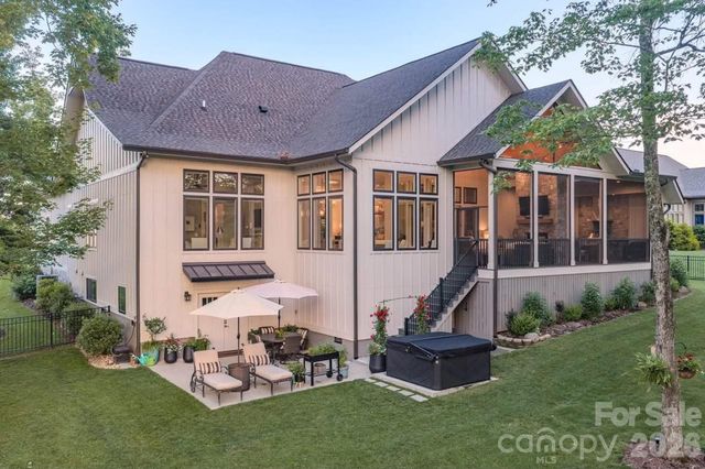 73 Angelina Lane, Mills River, NC 28759