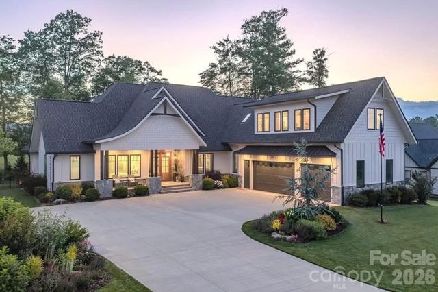 73 Angelina Lane, Mills River, NC 28759