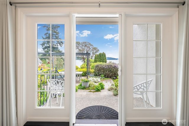 8480 Thompson Beach Road, Anacortes, WA 98221
