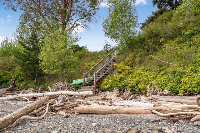 8480 Thompson Beach Road, Anacortes, WA 98221