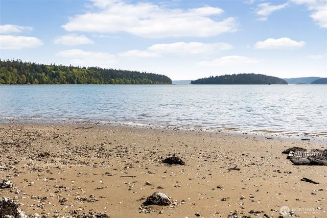 8480 Thompson Beach Road, Anacortes, WA 98221