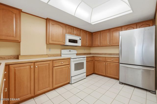 1513 Ocean Shore Blvd Apt E4, Ormond Beach, FL 32176