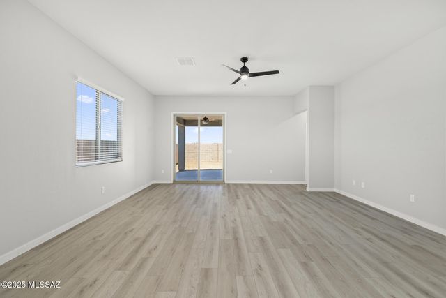 7802 S Wild Prairie Drive S, Tucson, AZ 85757