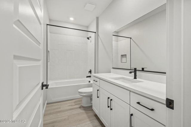 7802 S Wild Prairie Drive S, Tucson, AZ 85757