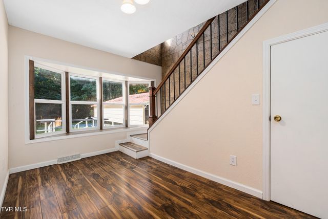 107 Beecham Lane, Johnson City, TN 37604