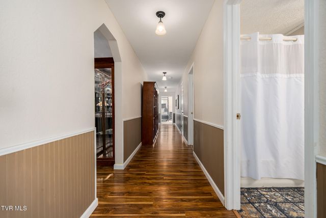 107 Beecham Lane, Johnson City, TN 37604