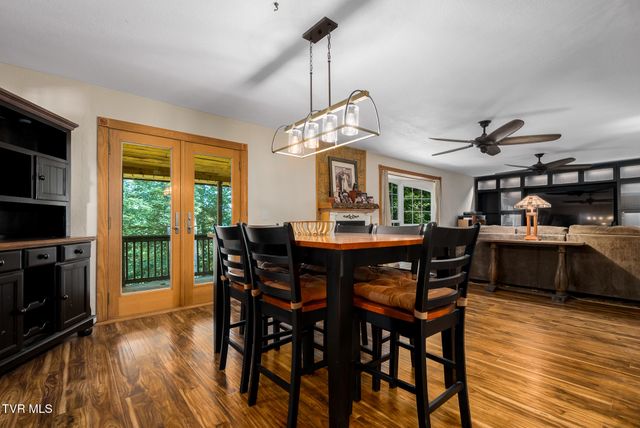 107 Beecham Lane, Johnson City, TN 37604