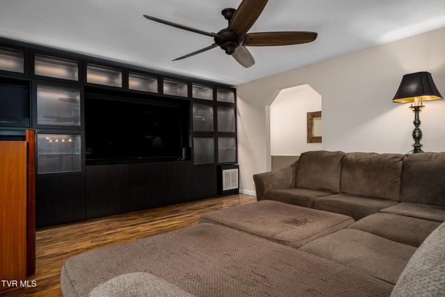 107 Beecham Lane, Johnson City, TN 37604