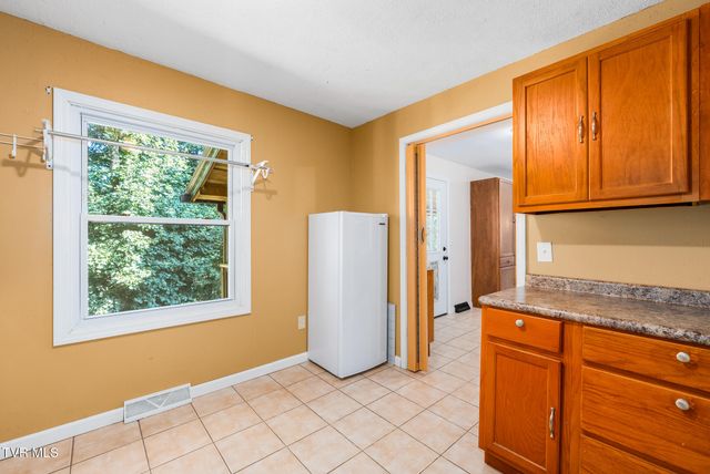 107 Beecham Lane, Johnson City, TN 37604