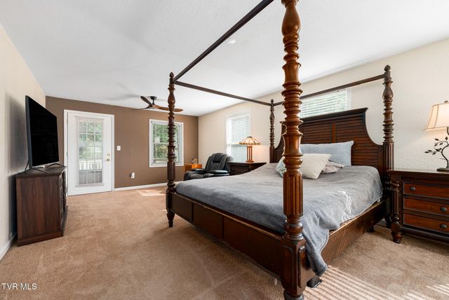 107 Beecham Lane, Johnson City, TN 37604