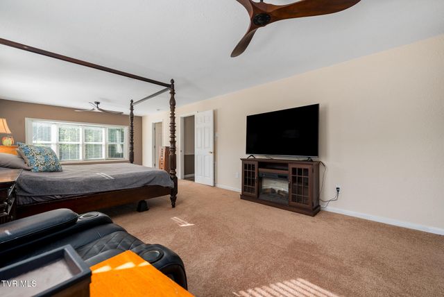 107 Beecham Lane, Johnson City, TN 37604