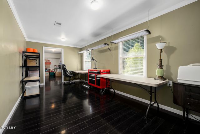 107 Beecham Lane, Johnson City, TN 37604
