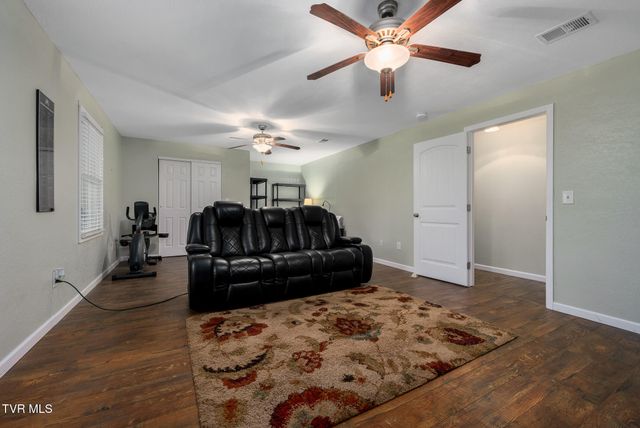 107 Beecham Lane, Johnson City, TN 37604