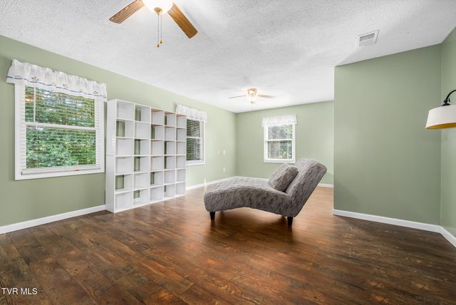 107 Beecham Lane, Johnson City, TN 37604